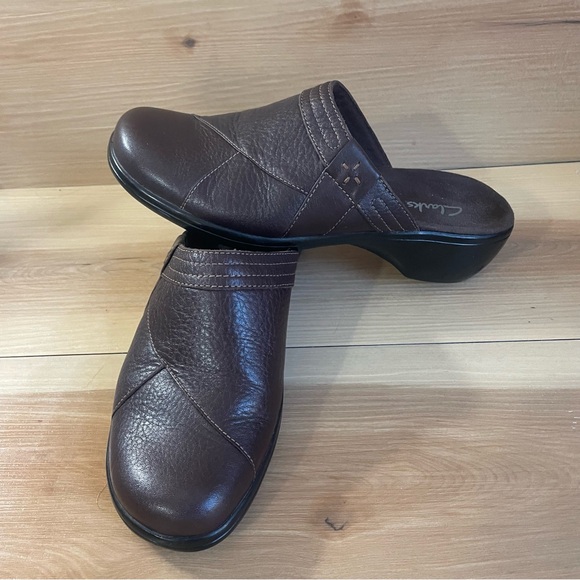 Clarks Brown Leather Mules Women’s Size 7 M - Picture 2 of 9